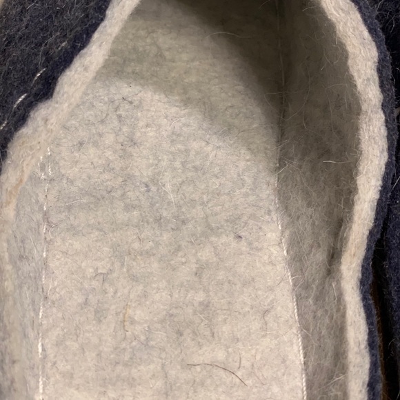 warm wool slippers - Picture 11 of 14